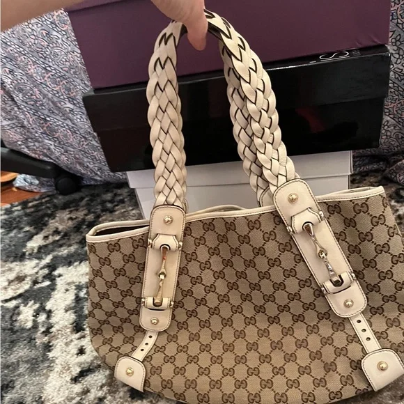 Gucci | Bags | Gucci Bag Cream Leather Strap | Poshmark display picture 2